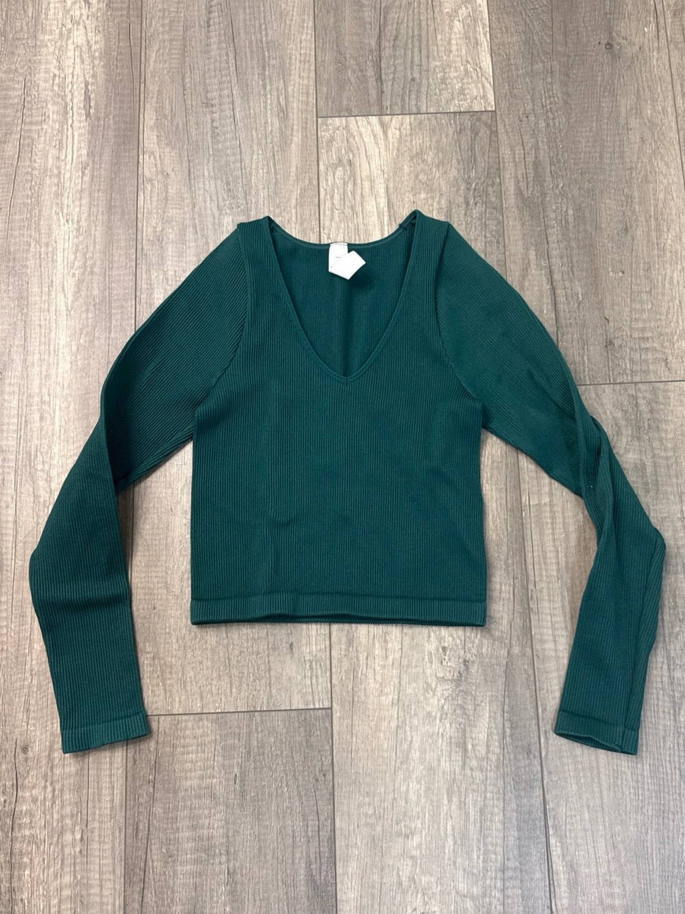Vitality Ribbed V-Neck Long Sleeve